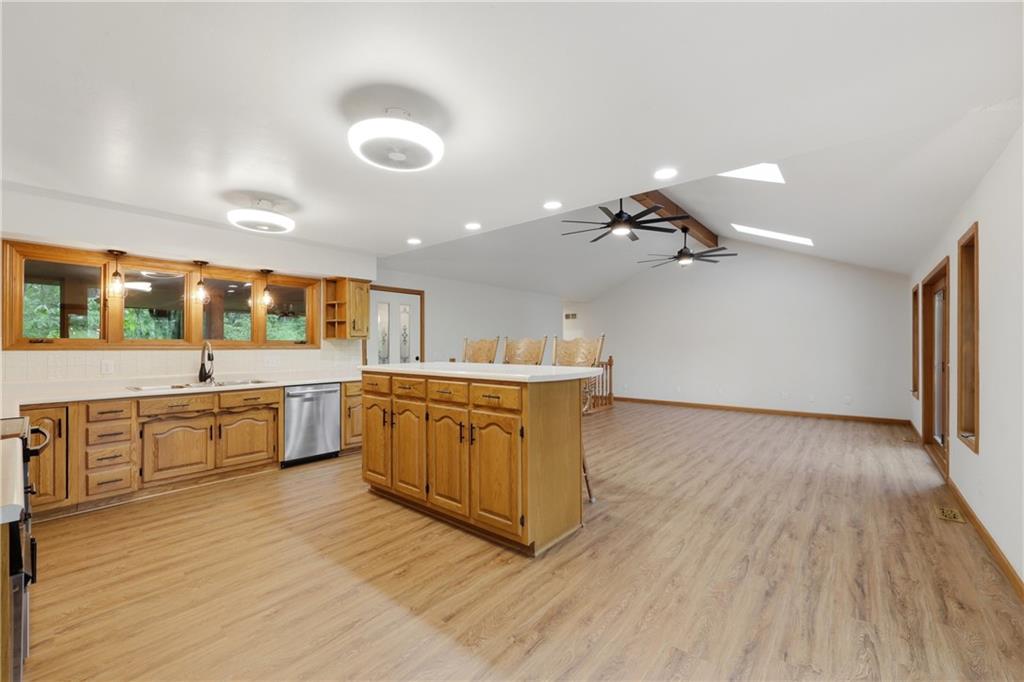 875 Kendall Road Property Photo 6
