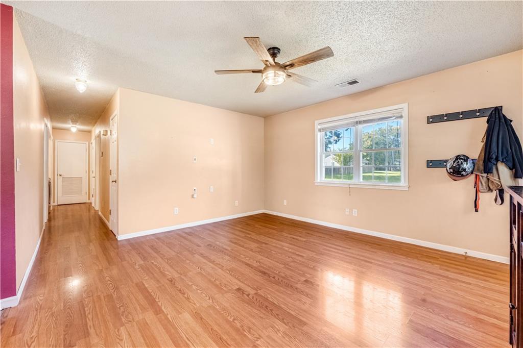303 N Depp Avenue Property Photo 10