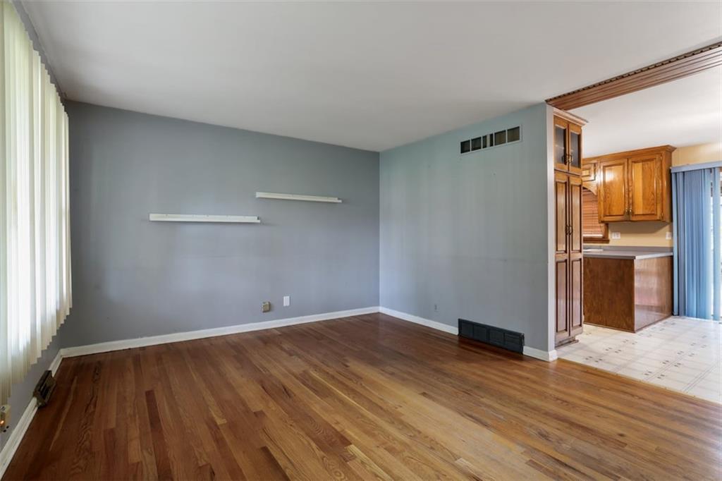 1603 Ne 75th Street Property Photo 4