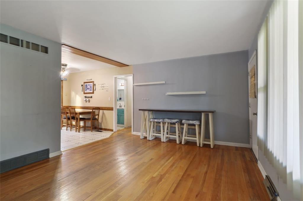 1603 Ne 75th Street Property Photo 5
