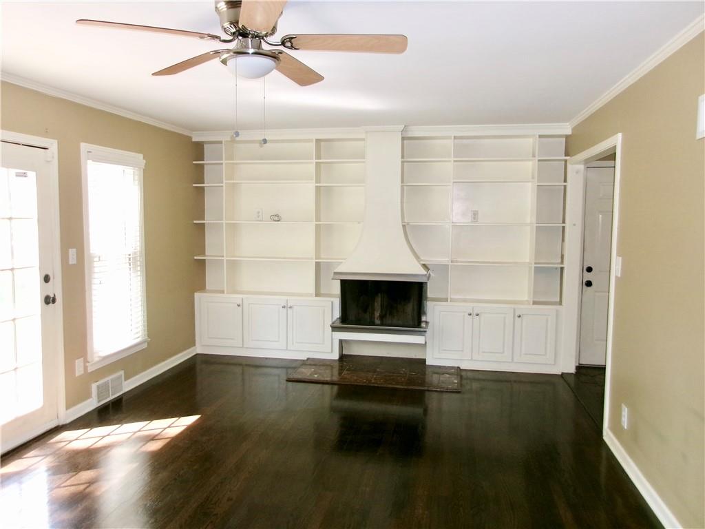 8308 State Line Road Property Photo 7