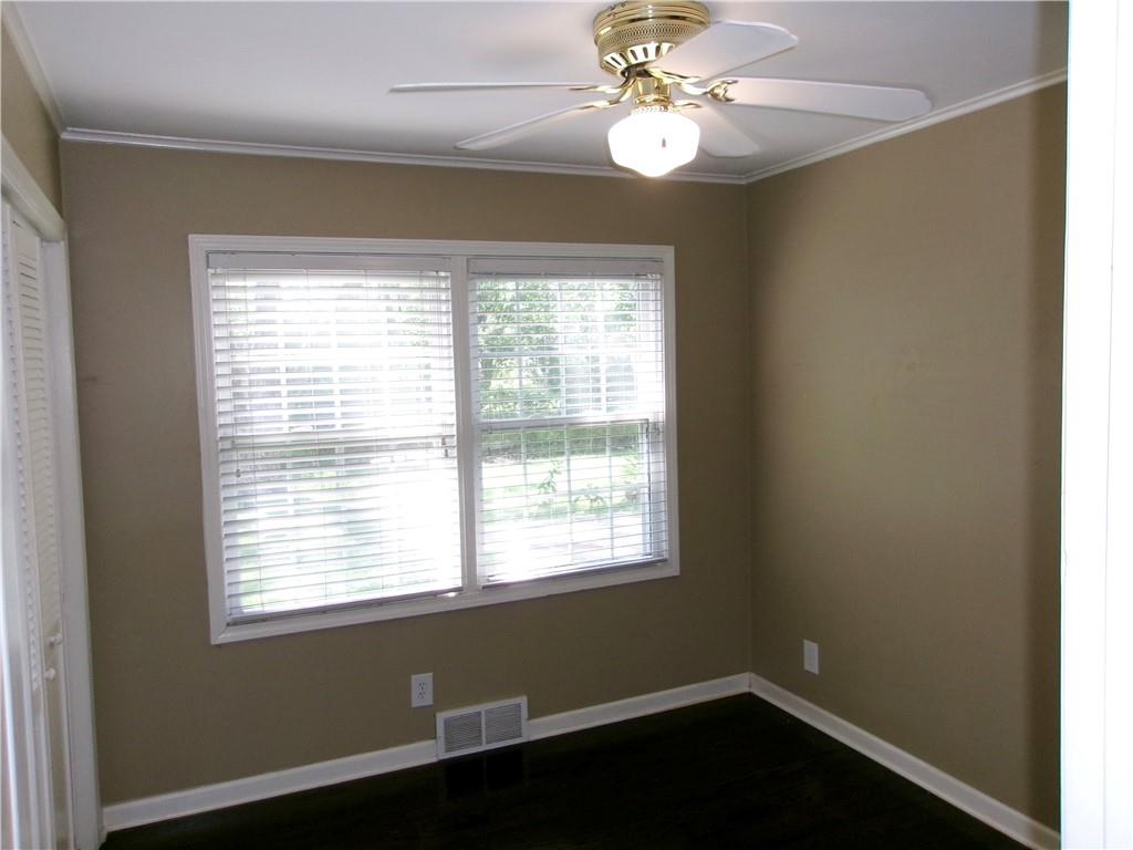 8308 State Line Road Property Photo 21