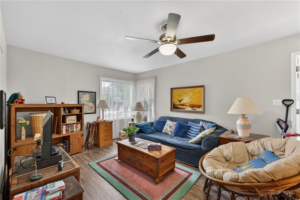 1921 S Ash Avenue Property Photo 13