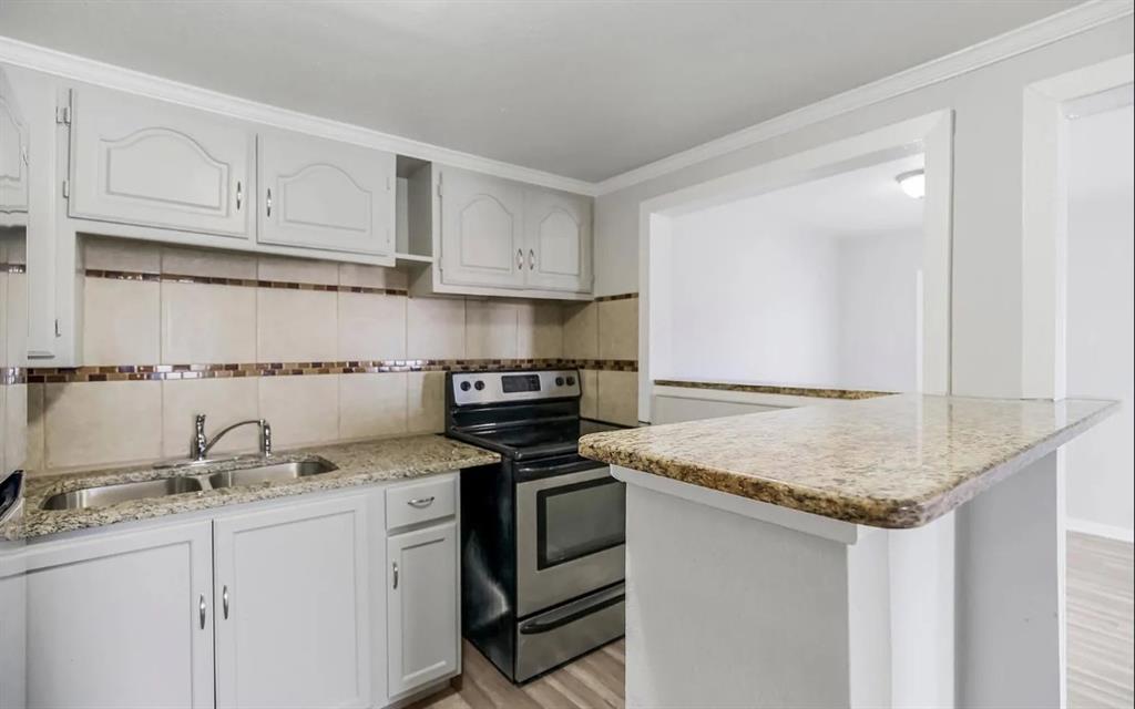 1831 E 81st Street Property Photo 6