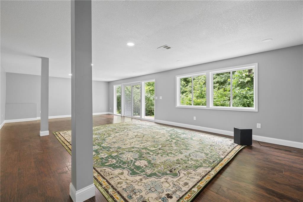 5812 Manor Lane Property Photo 37