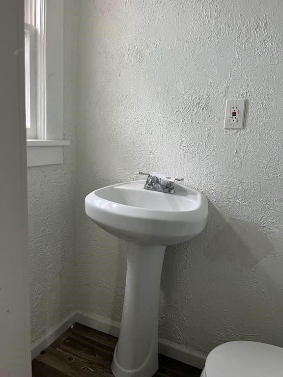 6914 Brooklyn Avenue Property Photo 5