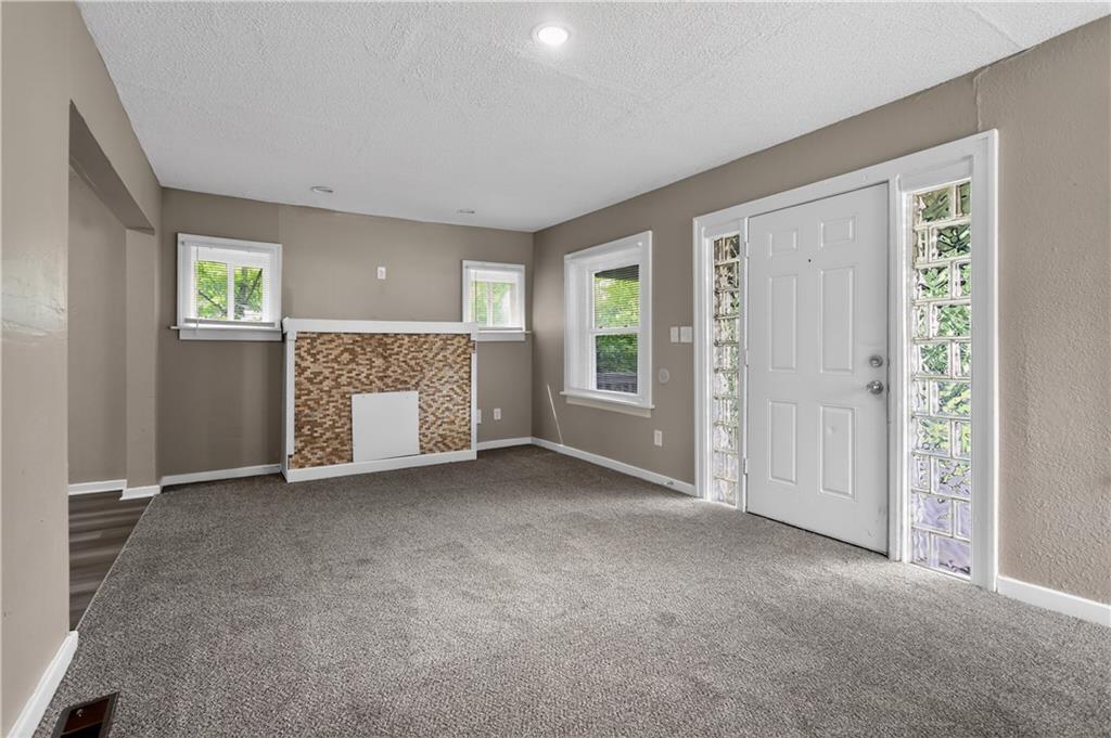 8309 E Gregory Boulevard Property Photo 5