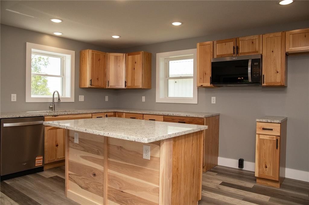 302 Little Brick Road Property Photo 6