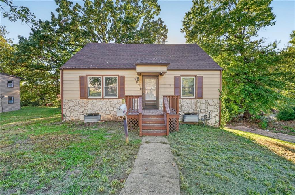 5078 Glenside Drive Property Photo 1