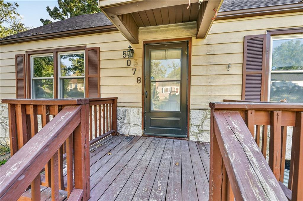 5078 Glenside Drive Property Photo 5