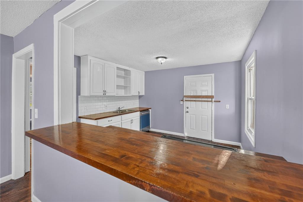 5078 Glenside Drive Property Photo 9