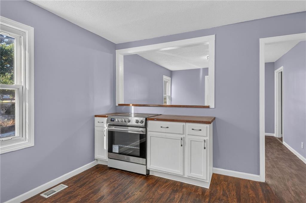 5078 Glenside Drive Property Photo 13