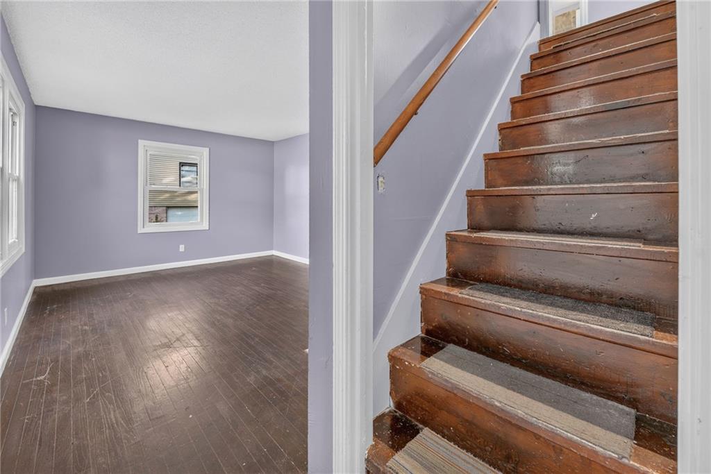 5078 Glenside Drive Property Photo 17