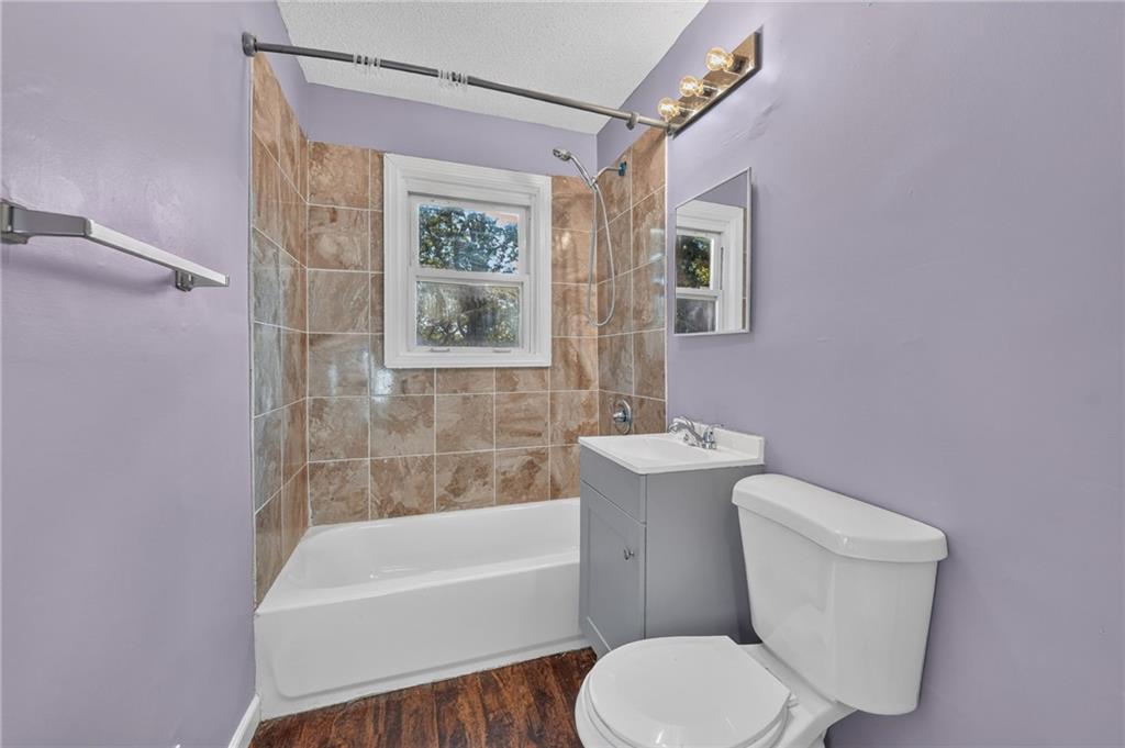 5078 Glenside Drive Property Photo 20