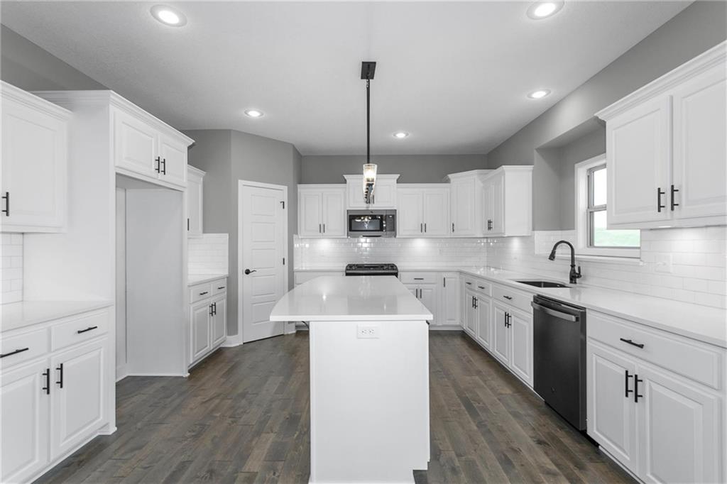 8891 N Monroe Avenue Property Photo 14