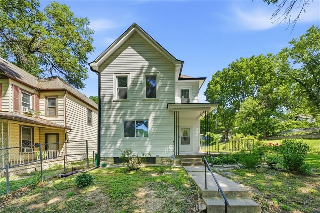 3510 Thompson Avenue Property Photo 2