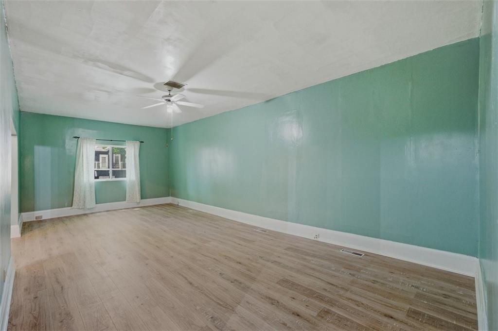 3510 Thompson Avenue Property Photo 6