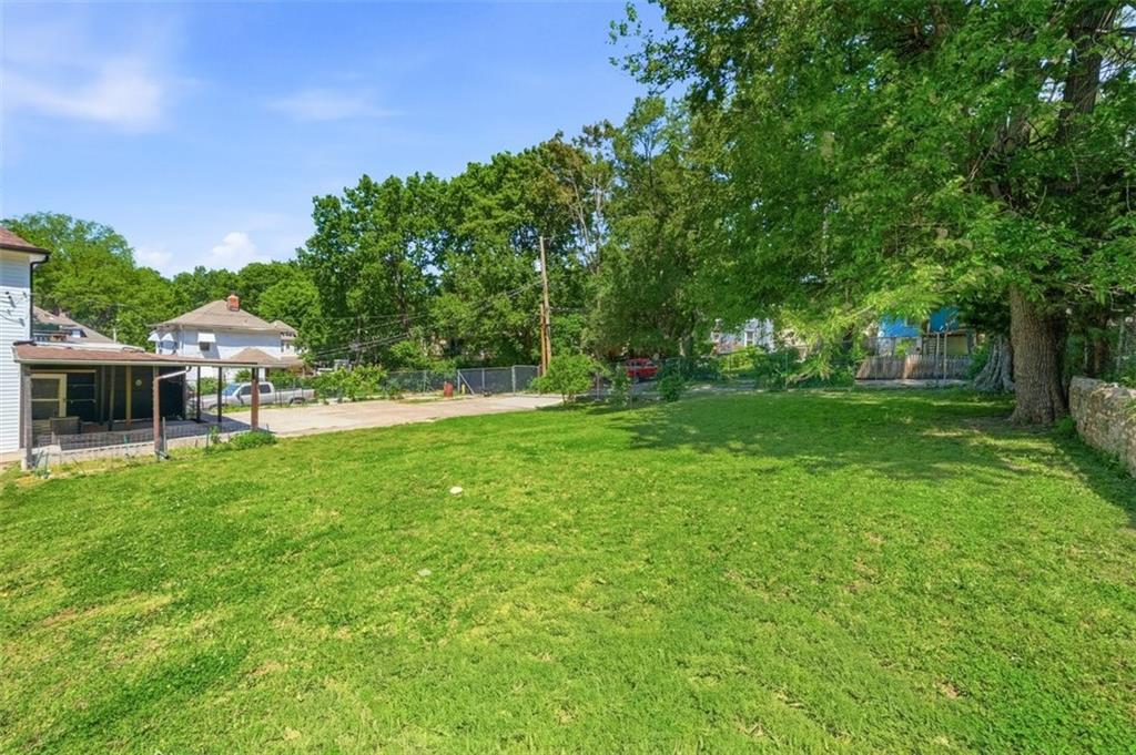 3510 Thompson Avenue Property Photo 32