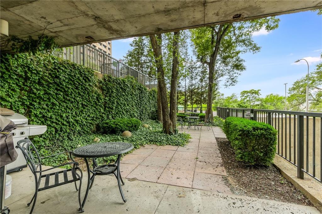 600 Admiral Boulevard Property Photo 25