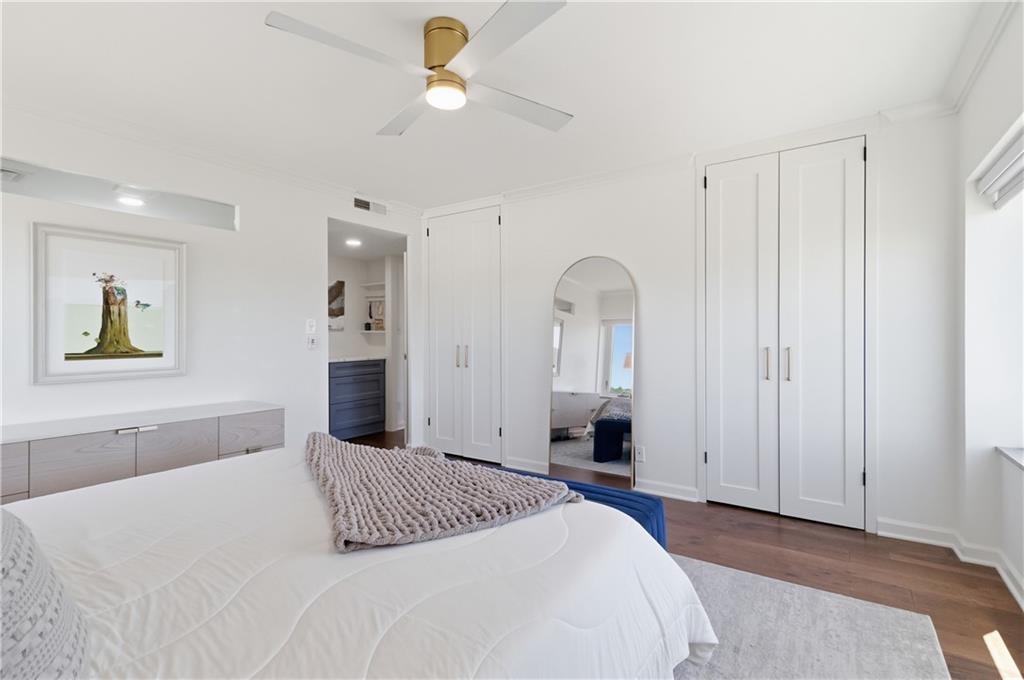 4545 Wornall Road Property Photo 18