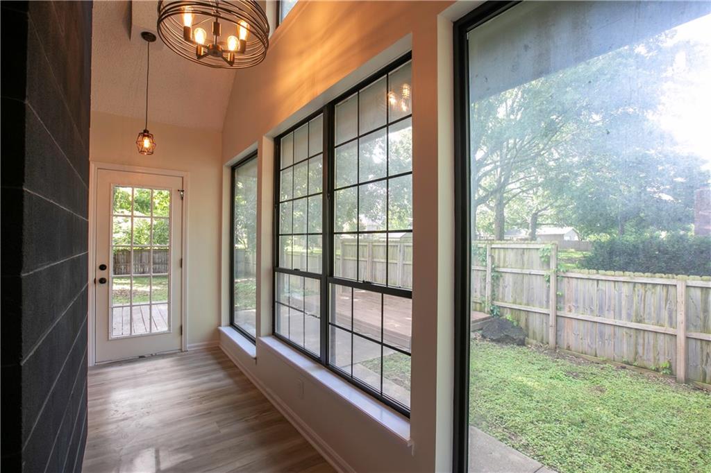 115 N Park Drive Property Photo 11