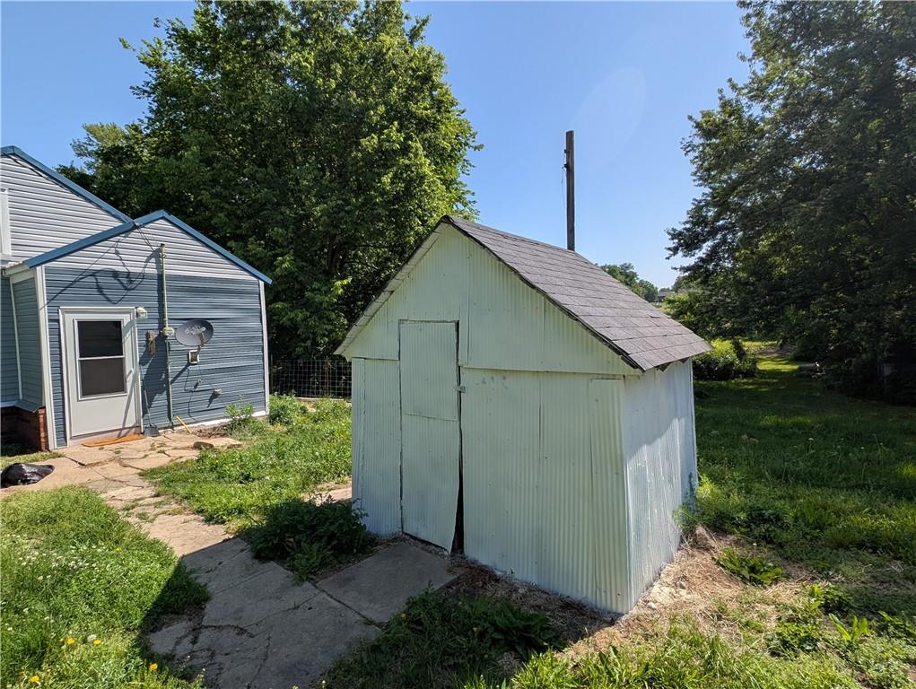 191 N Burns Street Property Photo 17