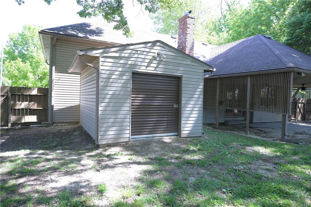 1908 Countryside Drive Property Photo 9