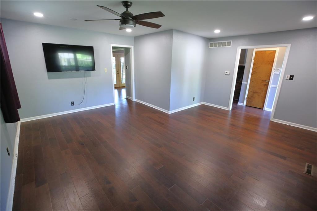 1908 Countryside Drive Property Photo 13