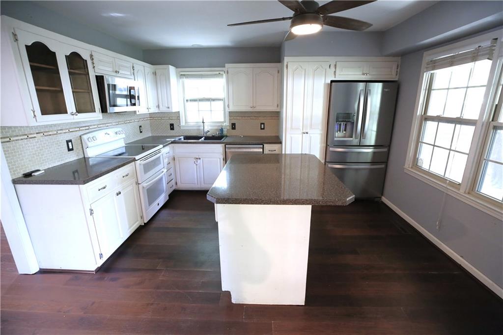 1908 Countryside Drive Property Photo 14