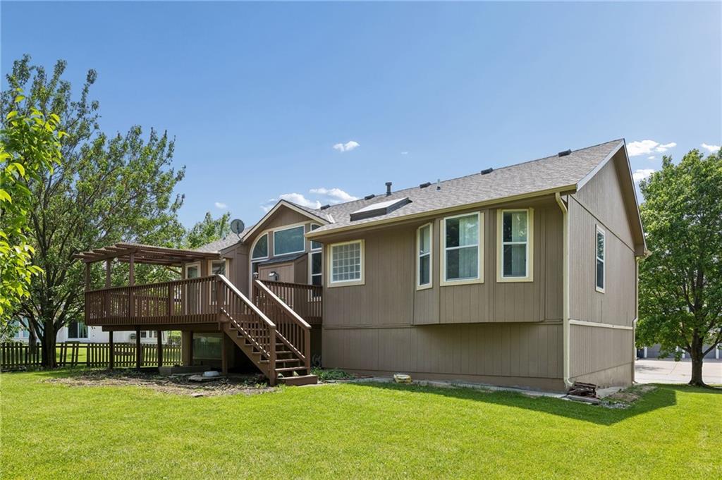 10947 N Wallace Avenue Property Photo 33
