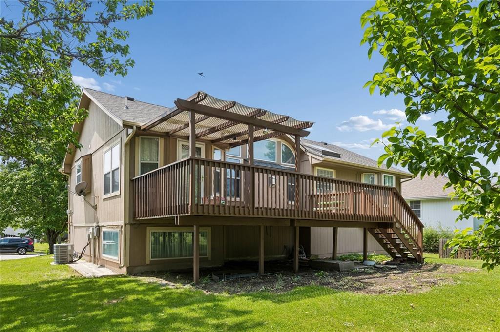 10947 N Wallace Avenue Property Photo 34
