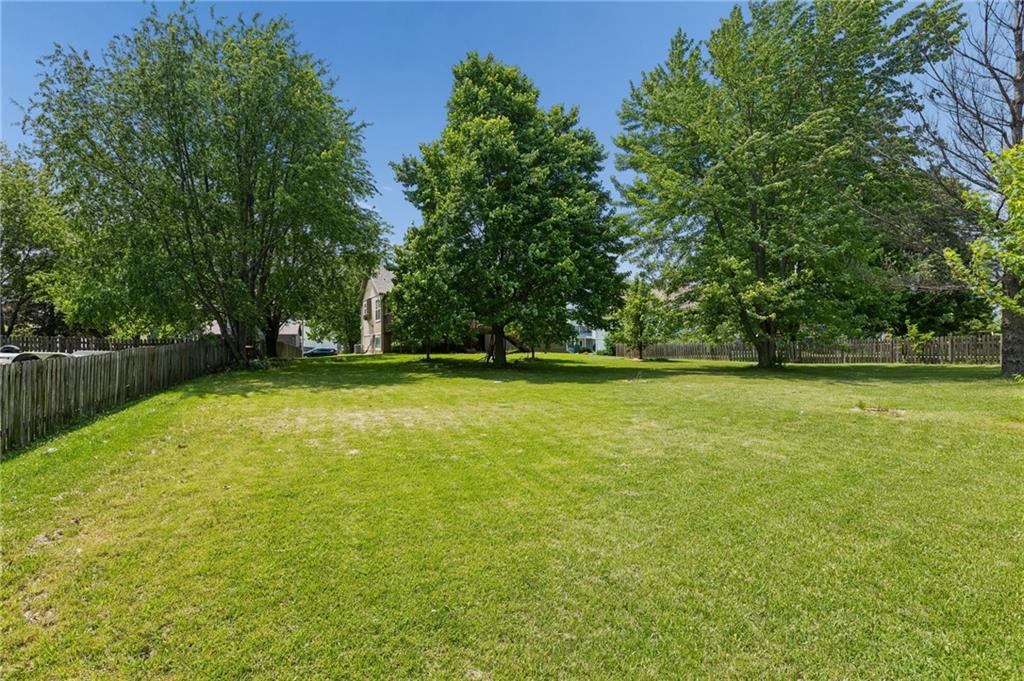 10947 N Wallace Avenue Property Photo 35