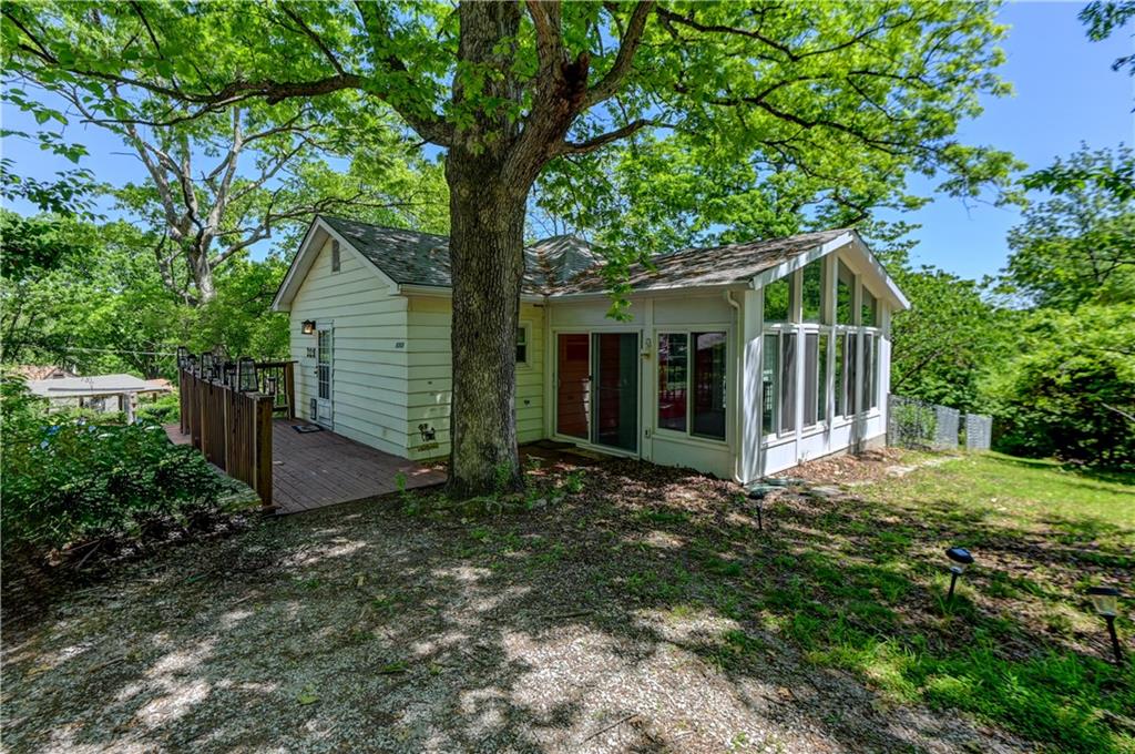 5363 Nw Wagon Trail Property Photo 1