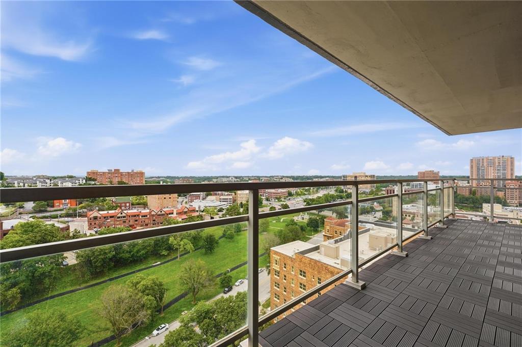 4545 Wornall Road Unit #1104 N/a Property Photo
