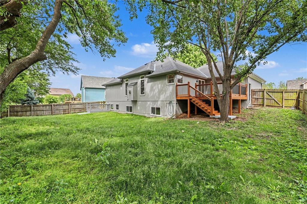 414 Eagle Glen Drive Property Photo 16