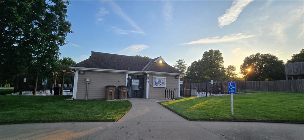 414 Eagle Glen Drive Property Photo 18