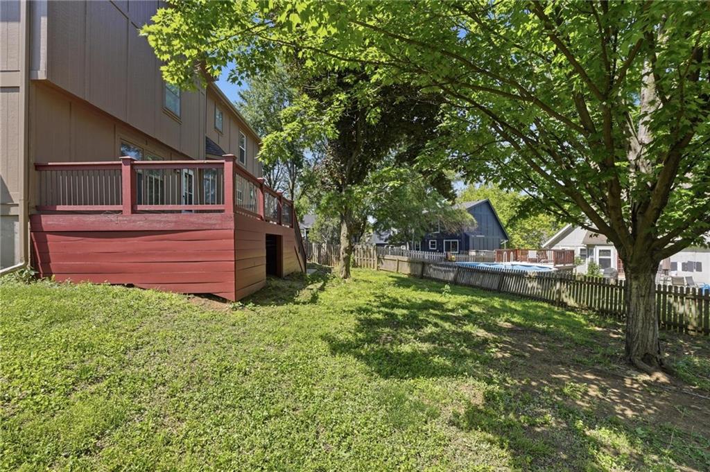17532 W 116th Street Property Photo 54