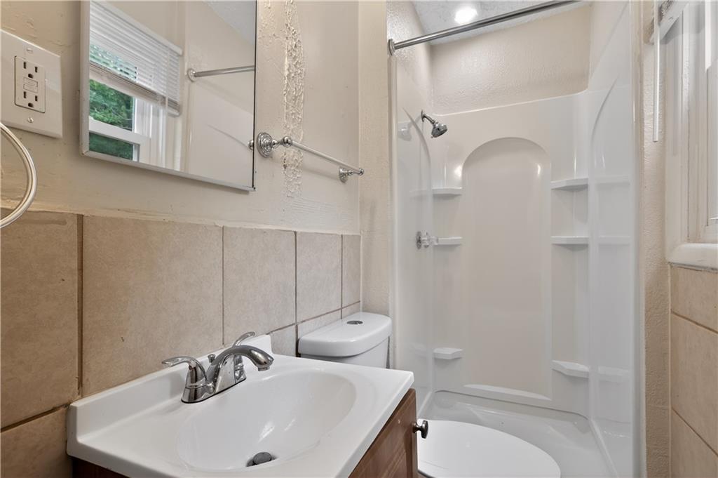 3900 E 47th Terrace Property Photo 27