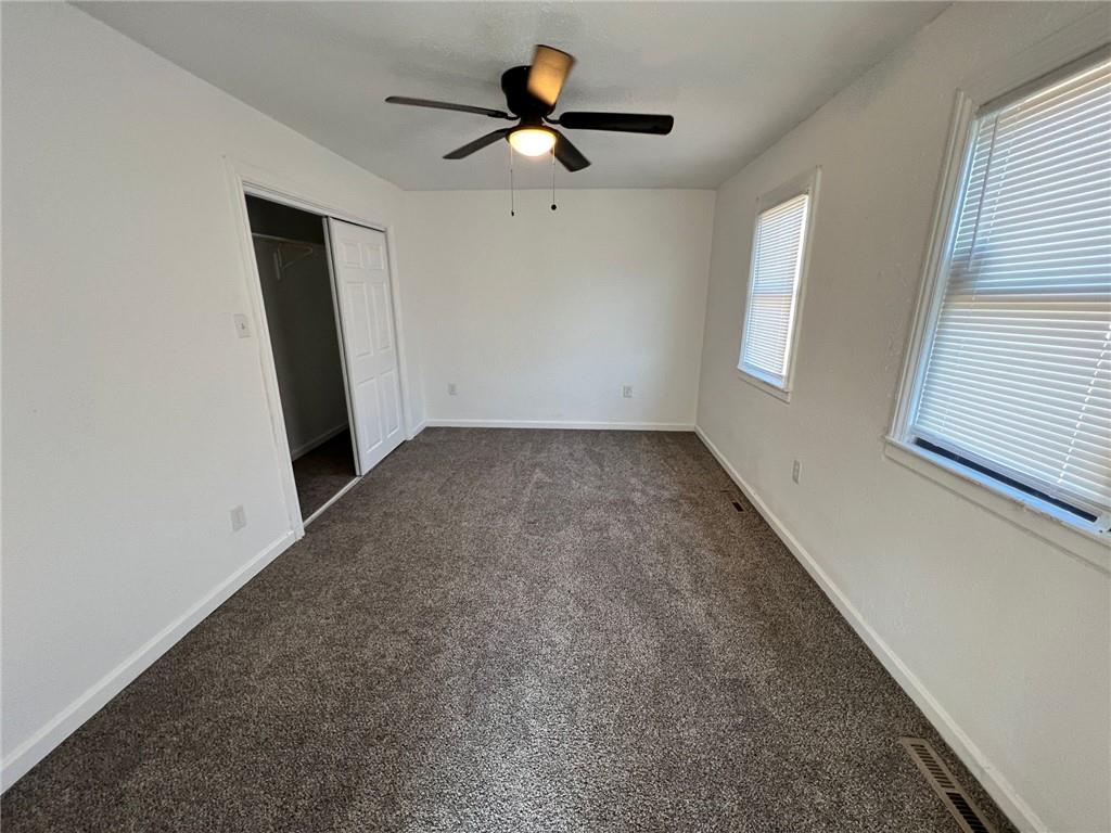 2019 Sunset Drive Property Photo 6
