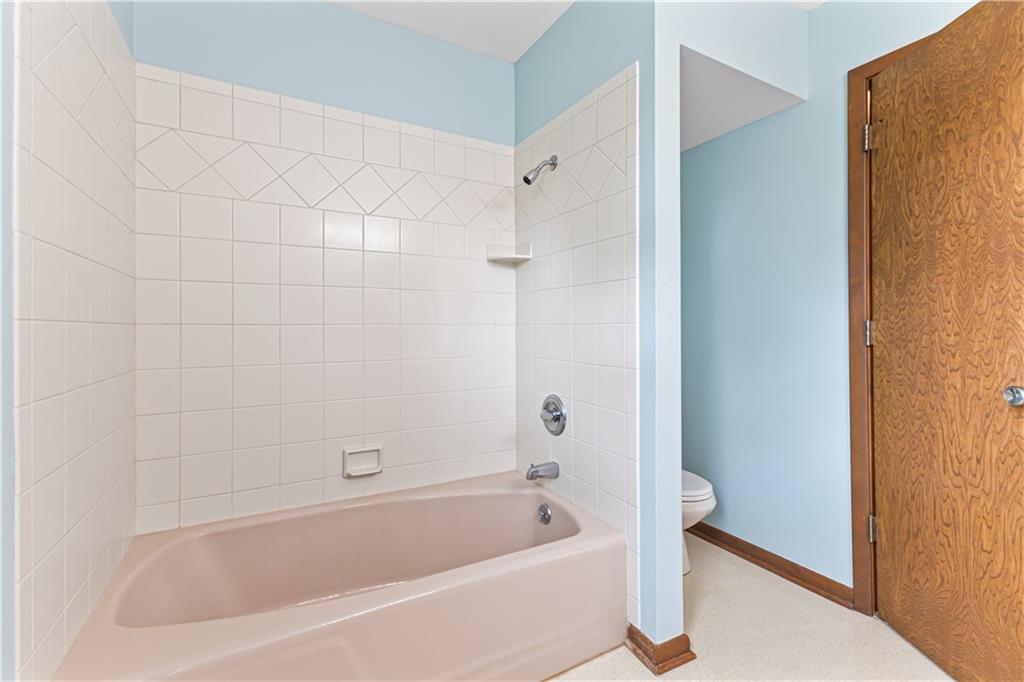 1902 Park Ridge Drive Property Photo 30