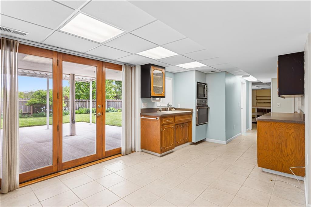 1902 Park Ridge Drive Property Photo 39