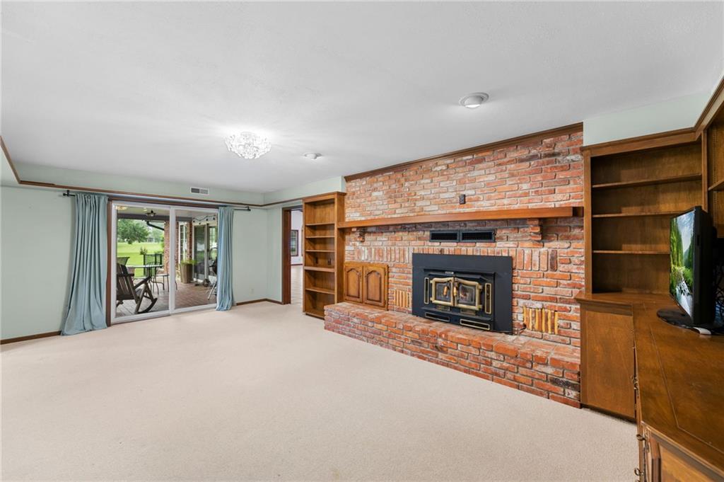308 Canary Lane Property Photo 3