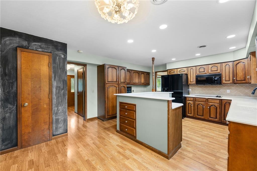 308 Canary Lane Property Photo 12