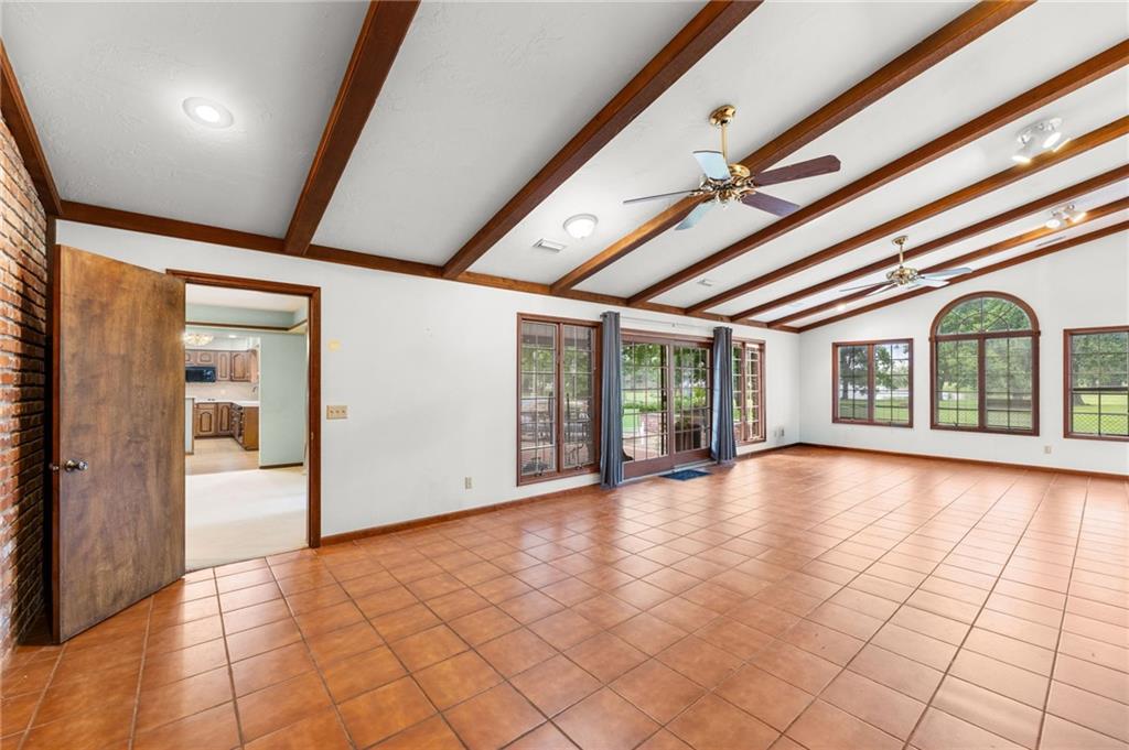 308 Canary Lane Property Photo 16
