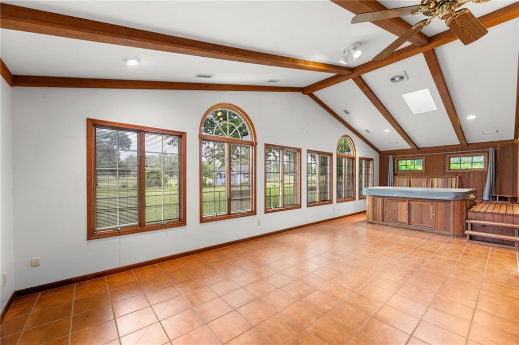 308 Canary Lane Property Photo 20