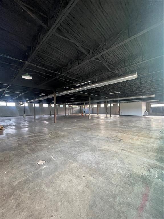 1301 E 31st Street Property Photo 4