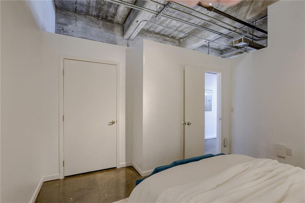 321 W 7th Street Property Photo 13