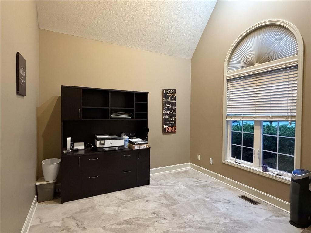 7822 Hull Avenue Property Photo 6