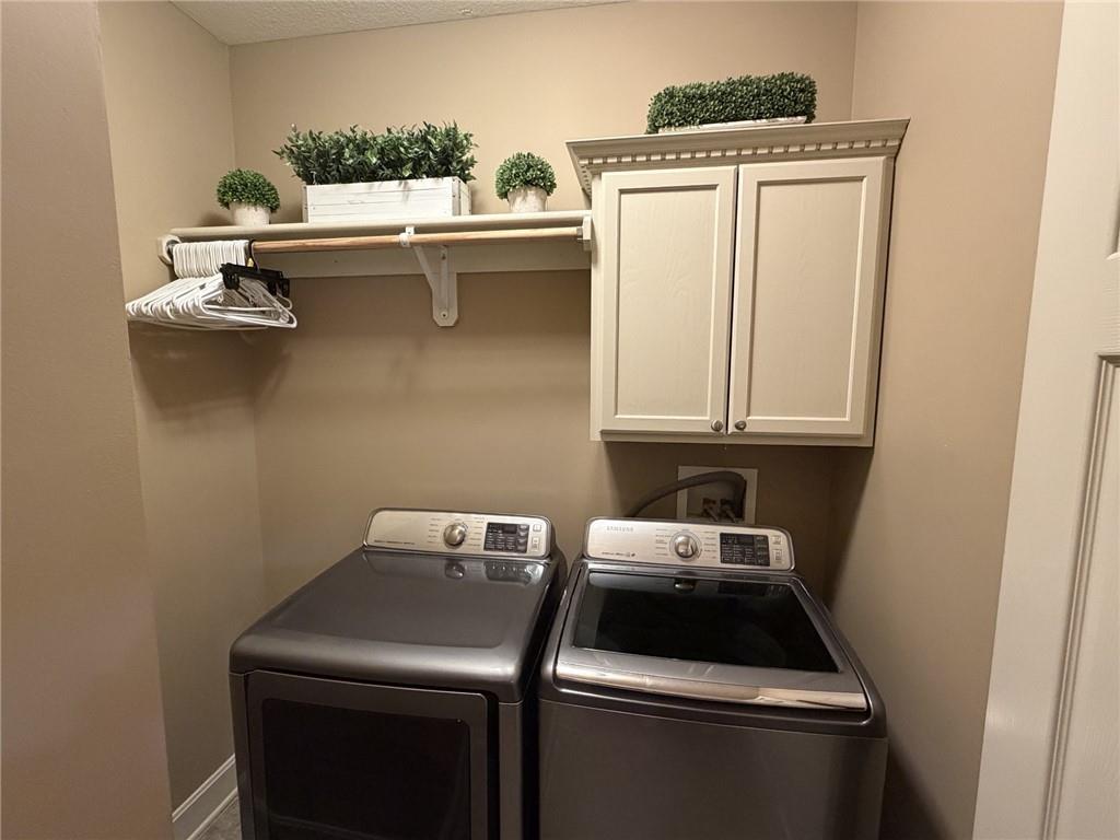 7822 Hull Avenue Property Photo 15