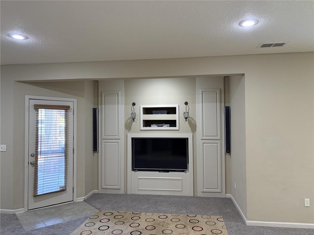 7822 Hull Avenue Property Photo 31